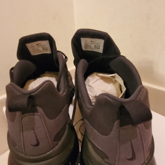 Nike Air Max 270 React Men Size 13 Black - Picture 3 of 7